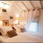 Maison De La Bourgade 4*