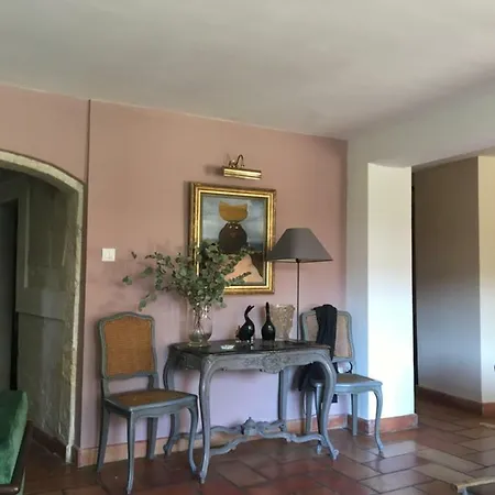 Maison De La Bourgade Bed and Breakfast