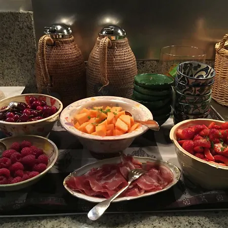 Maison De La Bourgade Bed and Breakfast Uzès